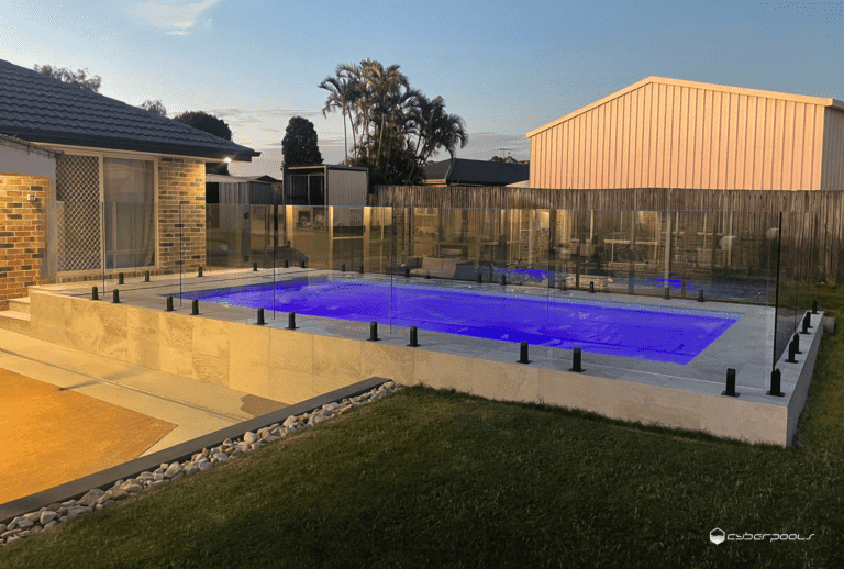 The Benefits of Choosing a Concrete Swimming Pool Builder for Your Backyard Oasis